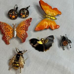 Bumble & Butterfly Lot of Vintage Pins Brooches Earring Ornate Insects Retro